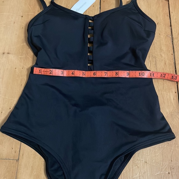 BCBGeneration swimsuit - Picture 3 of 10